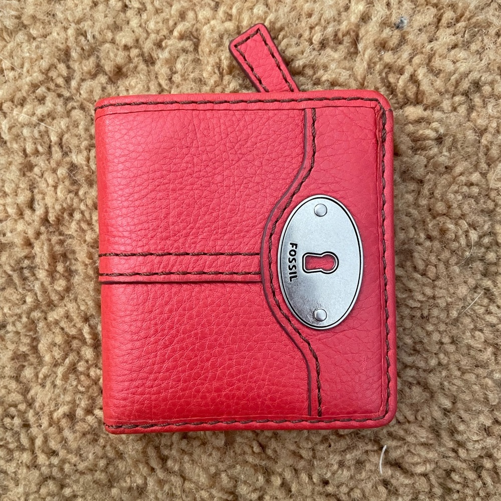 Red Leather Fossil Wallet ❤️
